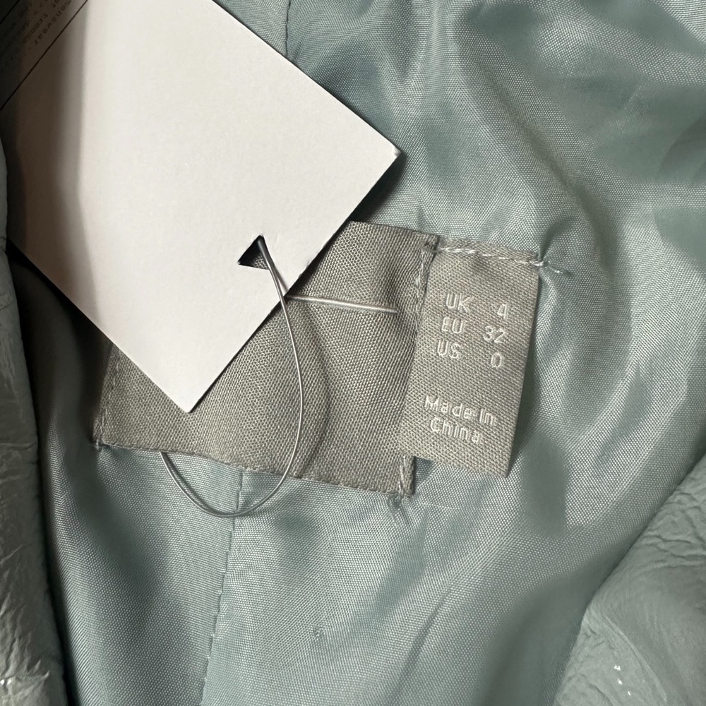 NWT Women’s ASOS Vinyl Tie Waist Light Grey Button Front Jacket With Belt Size 0 - Picture 13 of 13